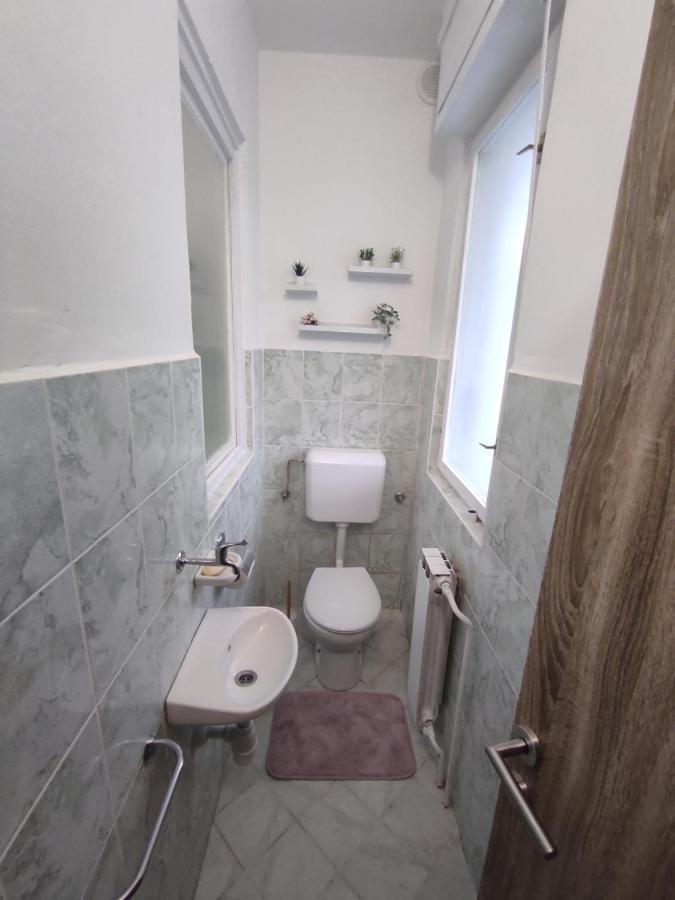 The Loft Apartment โคเปร์ ภายนอก รูปภาพ