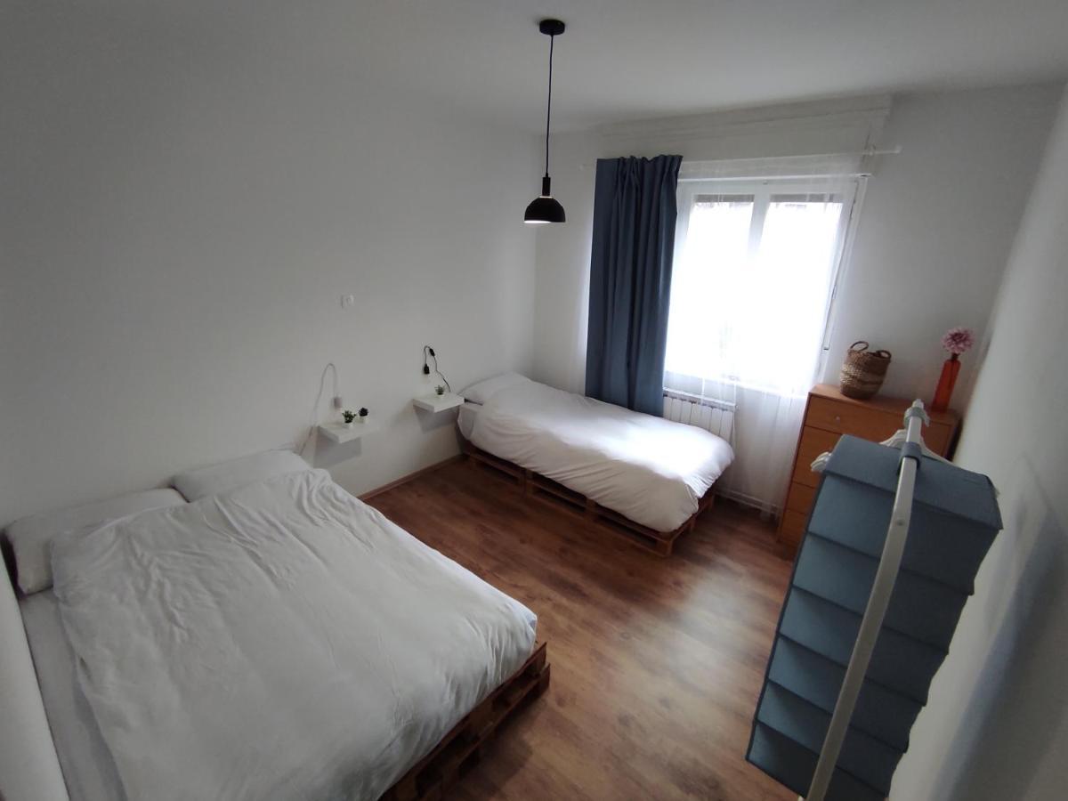 The Loft Apartment โคเปร์ ภายนอก รูปภาพ