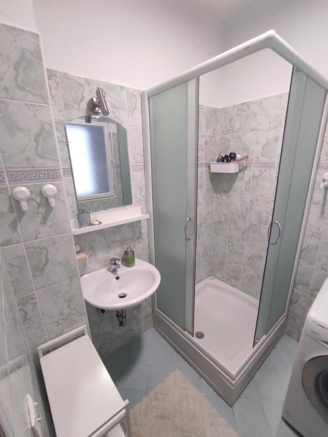 The Loft Apartment โคเปร์ ภายนอก รูปภาพ